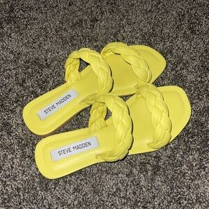 Steve Madden Flats Size 6